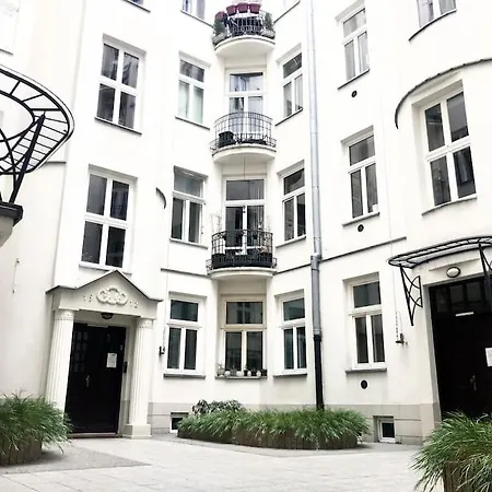 Pop Nowogrodzka Apartment Warsaw