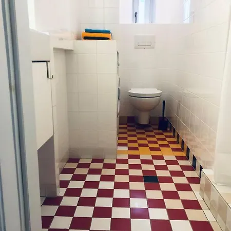 Pop Nowogrodzka Apartment *