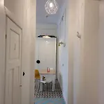 Pop Nowogrodzka Lägenhet